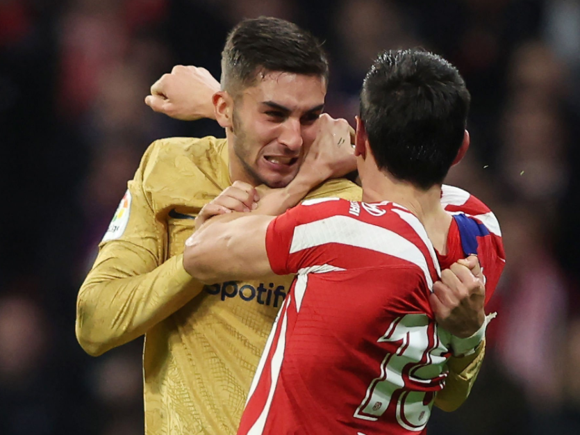 爱游戏官网- 皇马传奇队vs波尔图传奇队全场回放 